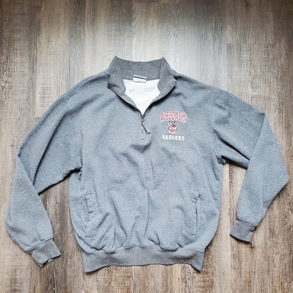 Wisconsin Badgers Sweatshirt - Picture 1 of 6